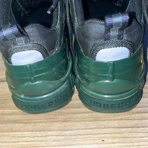 Used Burberry aurther check sneakers size 42